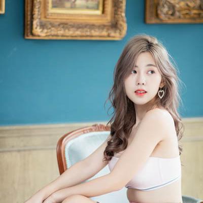 Nilawan Iamchuasawad So Beautiful With White Bra and Miniskirt - 25